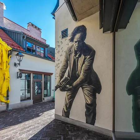 Artsy Exclusive Old Town Gallery Walk Vilnius