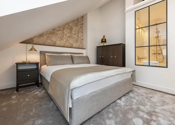 Artsy Exclusive Old Town Gallery Walk *