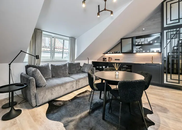 Artsy Exclusive Old Town Gallery Walk * Βίλνιους