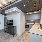 Artsy Exclusive Old Town Gallery Walk Apartmán *