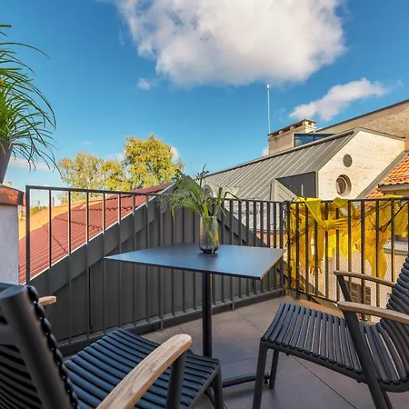 Artsy Exclusive Old Town Gallery Walk